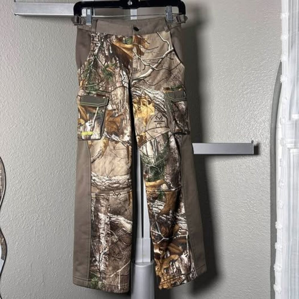 Magellan insulated boys size 8 Outdoors Realtree Xtra Camo Hunting Pants